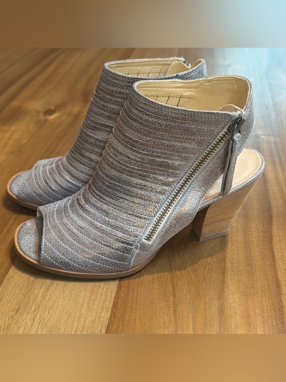 Paul Green Cayanne Peep Toe Booties US 7 Metallic EUC
